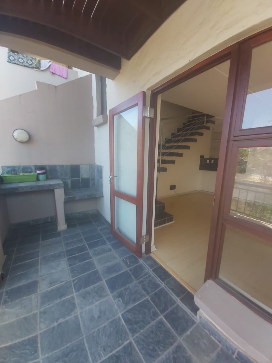 To Let 2 Bedroom Property for Rent in Ferndale Gauteng