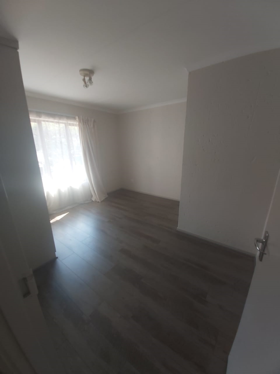 To Let 2 Bedroom Property for Rent in Ferndale Gauteng