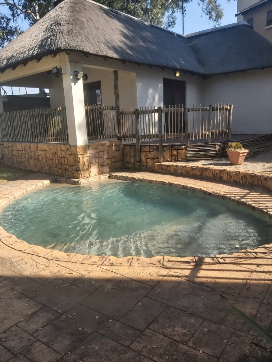 To Let 2 Bedroom Property for Rent in Ferndale Gauteng