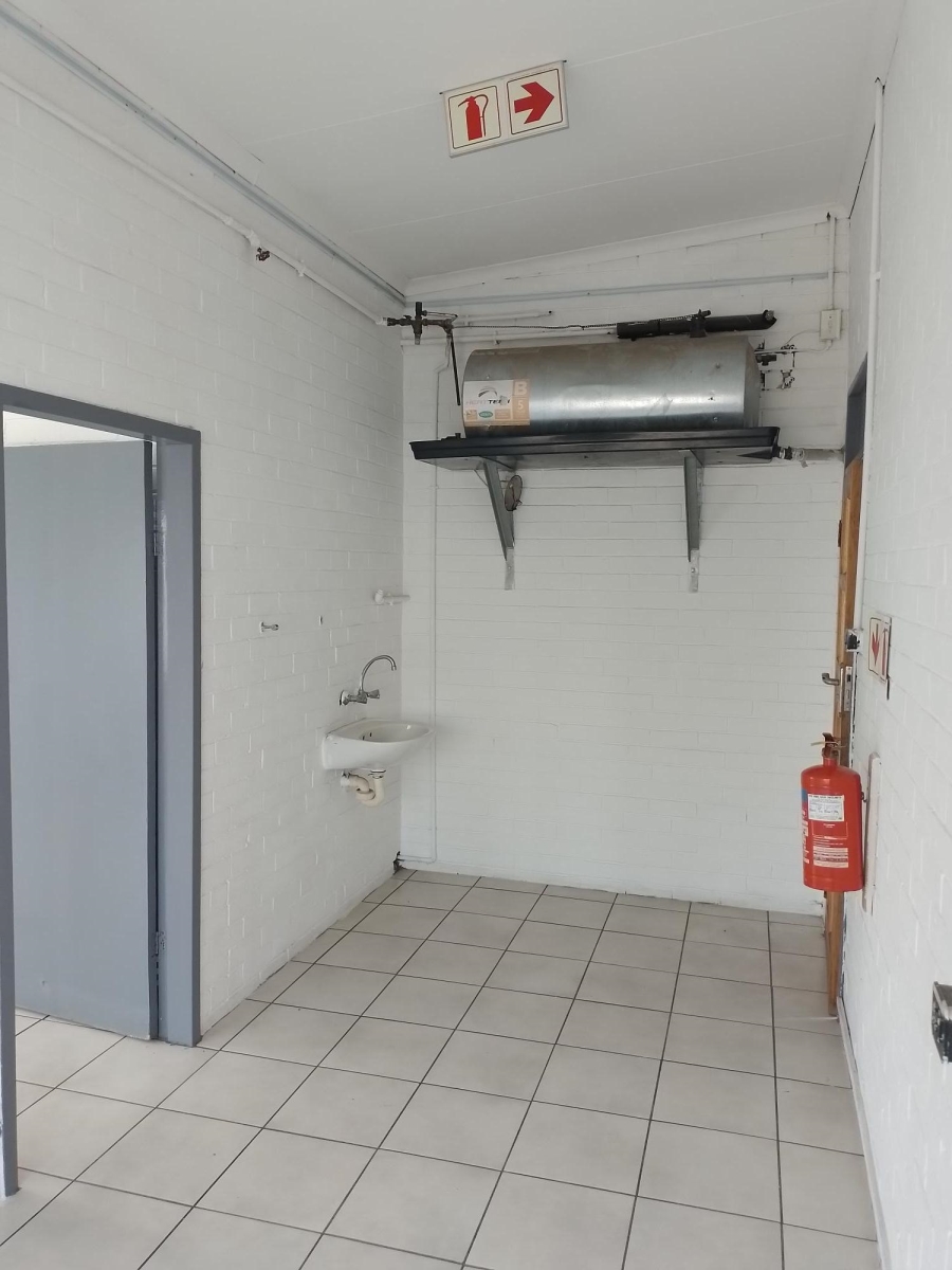 To Let Commercial Property for Rent in Spartan Gauteng