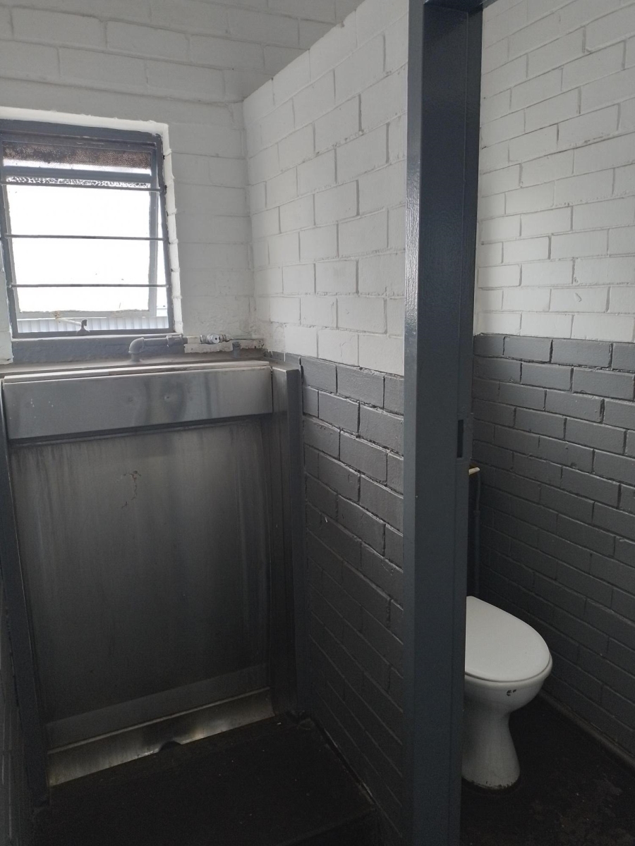 To Let Commercial Property for Rent in Spartan Gauteng