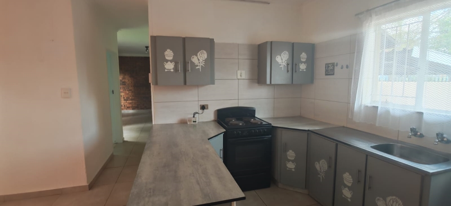 4 Bedroom Property for Sale in Crystal Park Gauteng