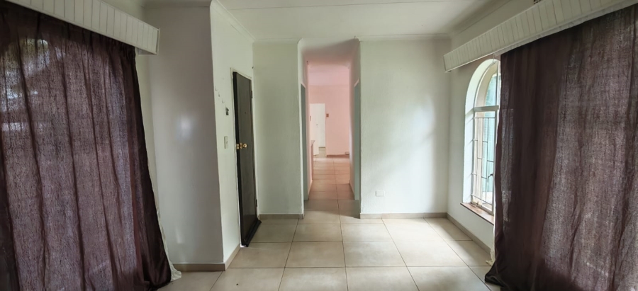 4 Bedroom Property for Sale in Crystal Park Gauteng