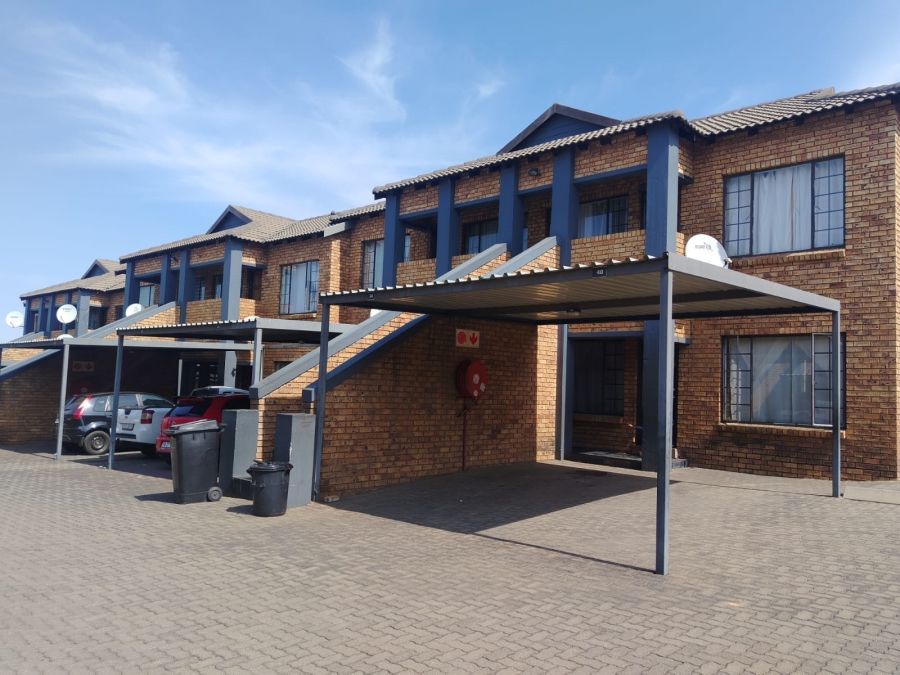 2 Bedroom Property for Sale in Elspark Gauteng