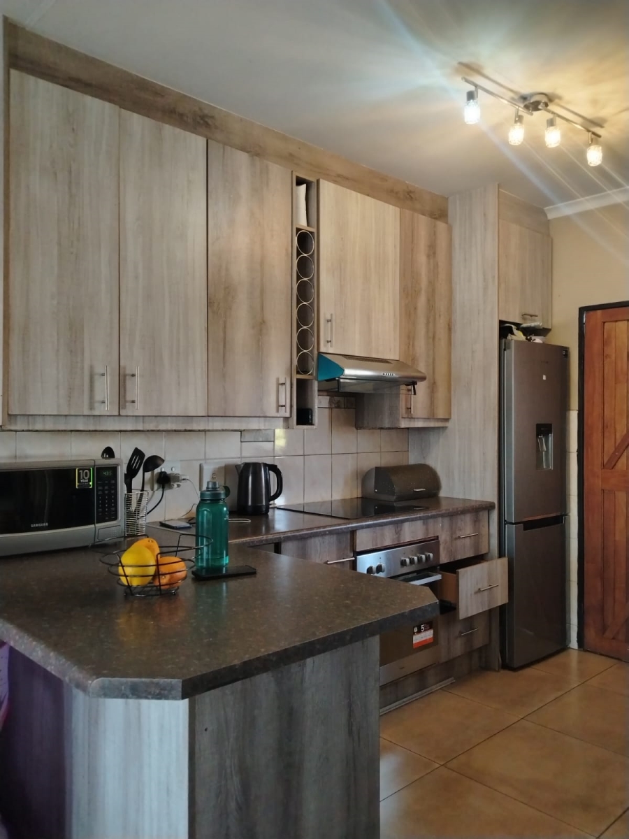 2 Bedroom Property for Sale in Elspark Gauteng