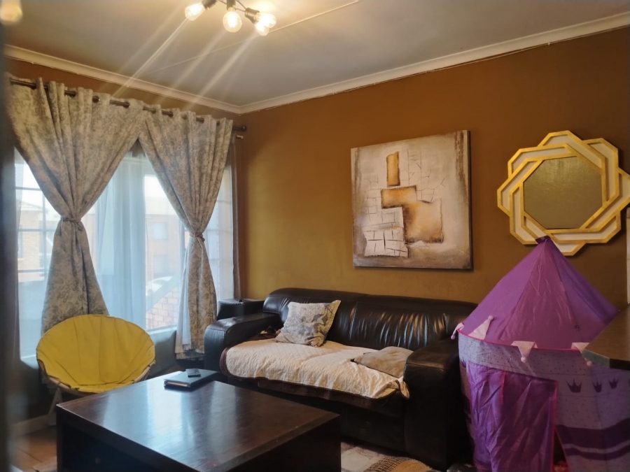 2 Bedroom Property for Sale in Elspark Gauteng