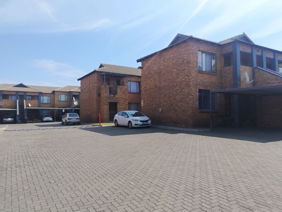 2 Bedroom Property for Sale in Elspark Gauteng