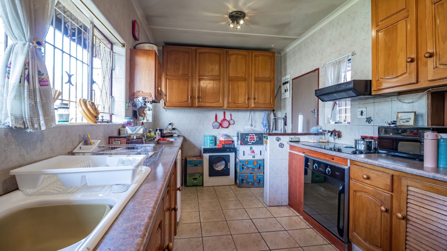 3 Bedroom Property for Sale in Brackenhurst Gauteng