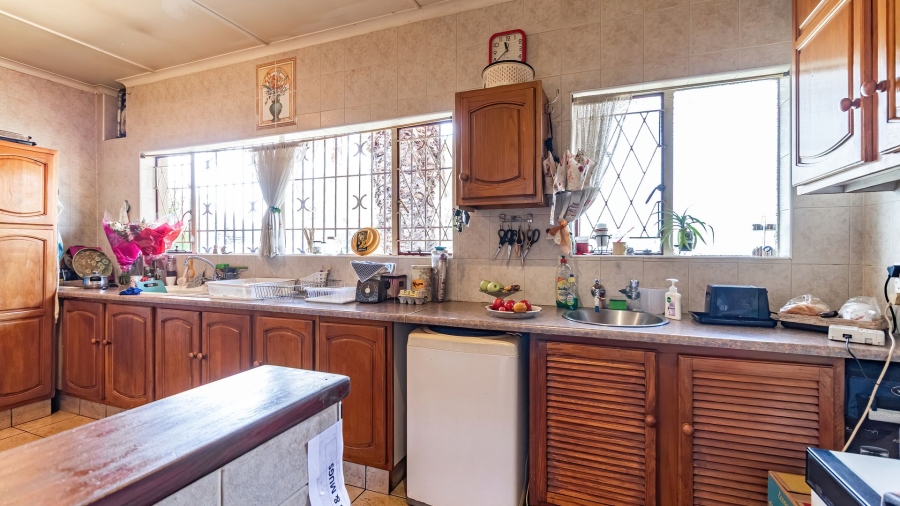 3 Bedroom Property for Sale in Brackenhurst Gauteng