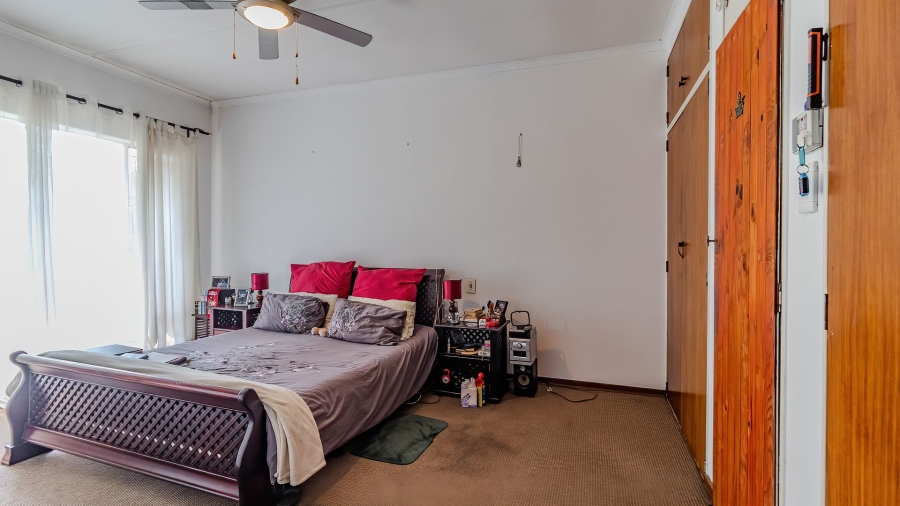 3 Bedroom Property for Sale in Brackenhurst Gauteng