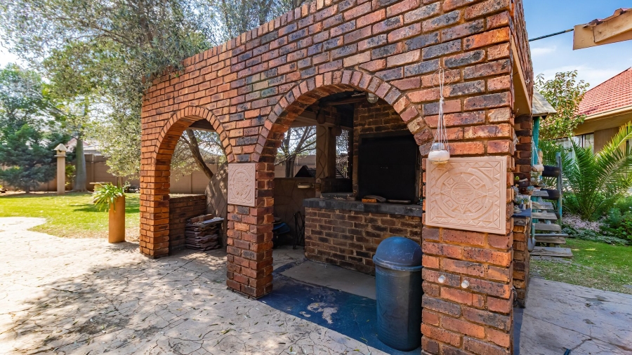 3 Bedroom Property for Sale in Brackenhurst Gauteng