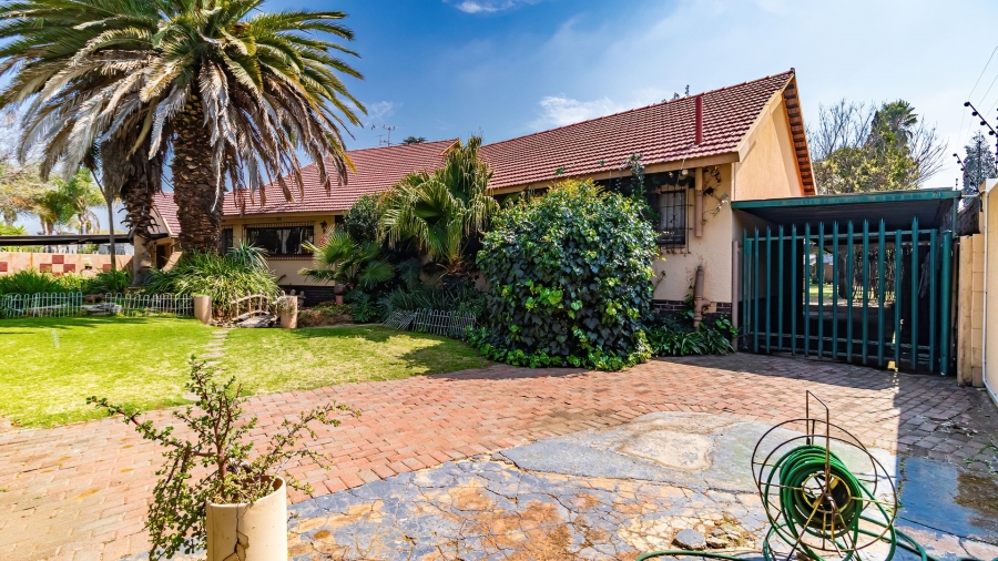 3 Bedroom Property for Sale in Brackenhurst Gauteng