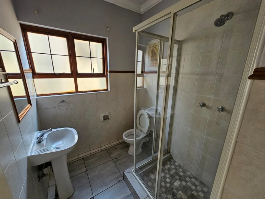 To Let 2 Bedroom Property for Rent in Bryanston Gauteng