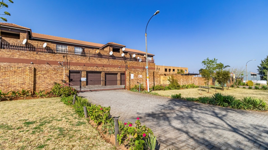 2 Bedroom Property for Sale in Croydon Gauteng