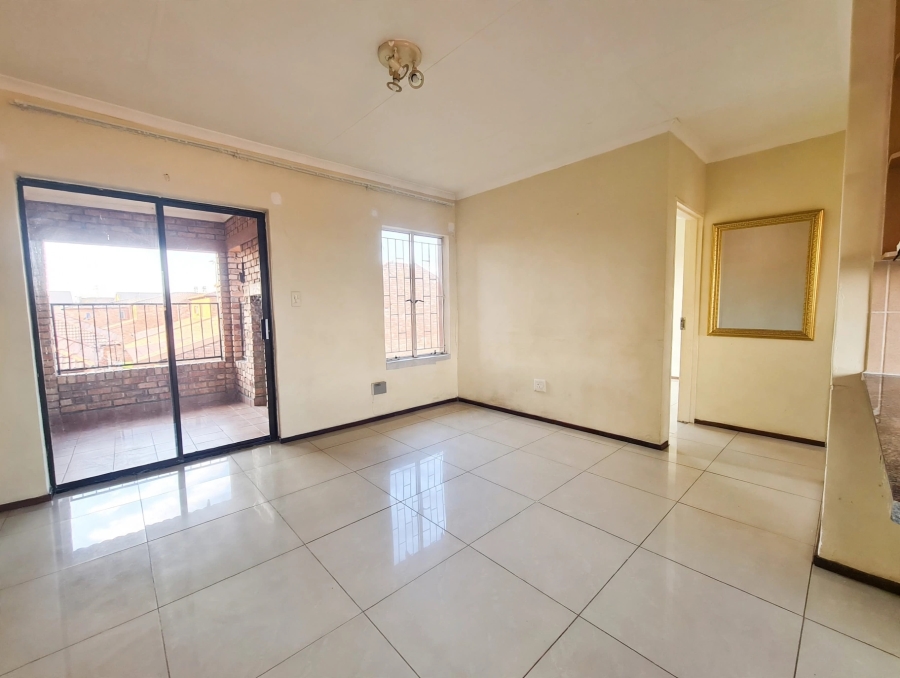 2 Bedroom Property for Sale in Edleen Gauteng