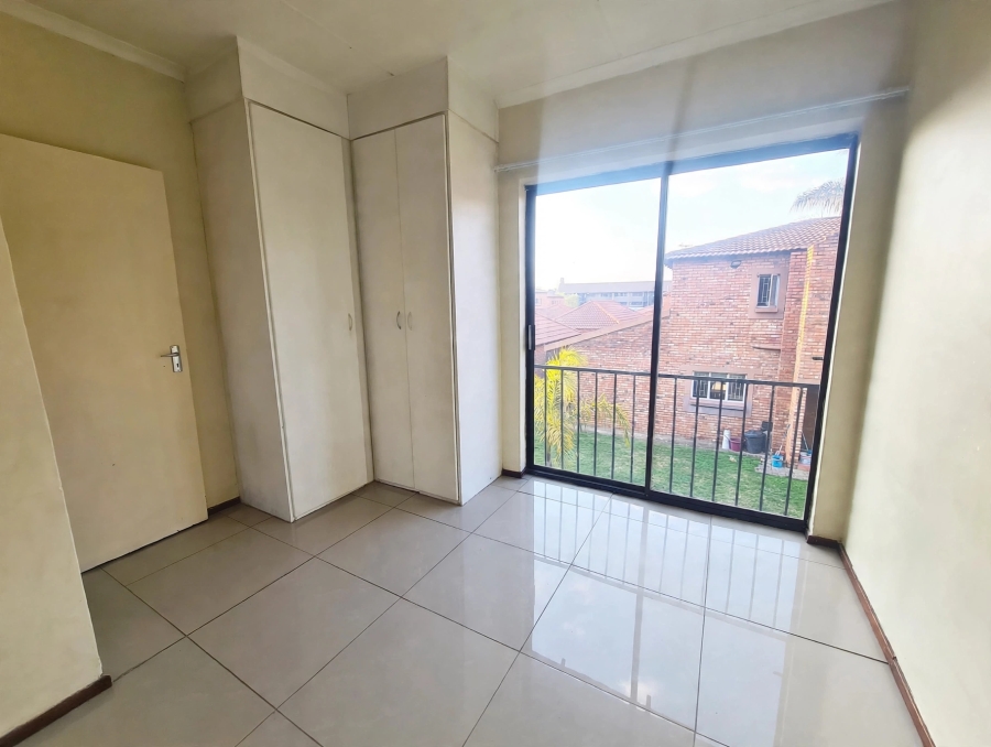 2 Bedroom Property for Sale in Edleen Gauteng