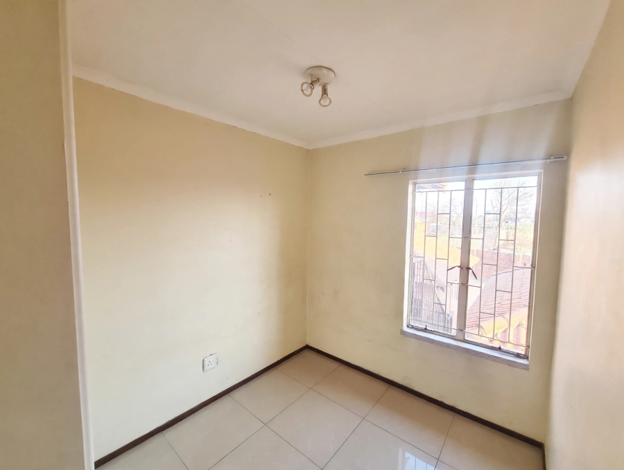 2 Bedroom Property for Sale in Edleen Gauteng