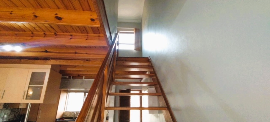 4 Bedroom Property for Sale in Kleinfontein Gauteng