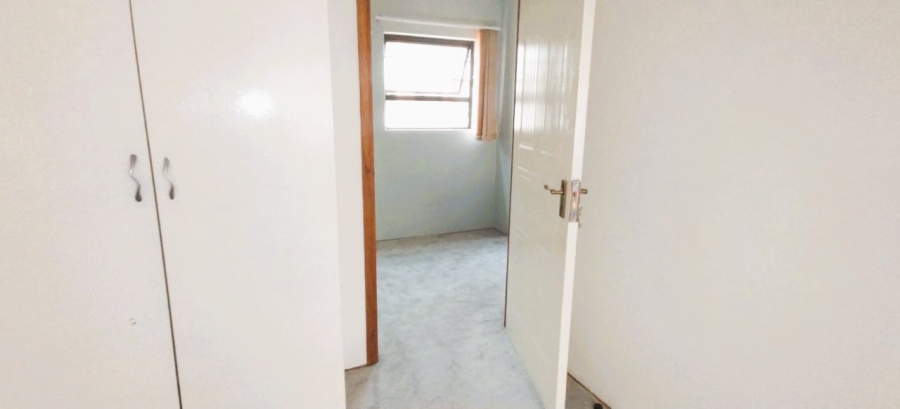 4 Bedroom Property for Sale in Kleinfontein Gauteng