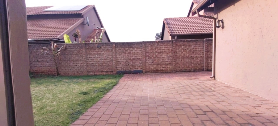 4 Bedroom Property for Sale in Kleinfontein Gauteng