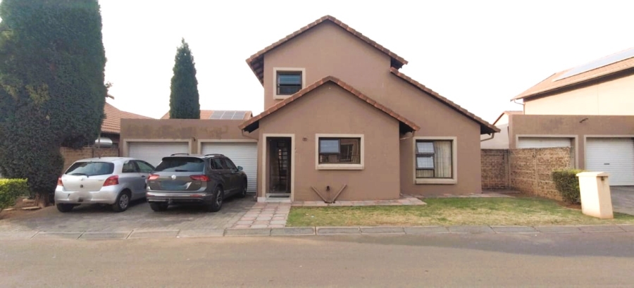 4 Bedroom Property for Sale in Kleinfontein Gauteng