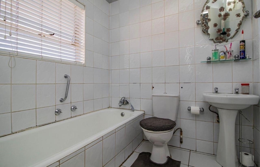 To Let 3 Bedroom Property for Rent in Edleen Gauteng