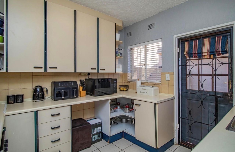 To Let 3 Bedroom Property for Rent in Edleen Gauteng