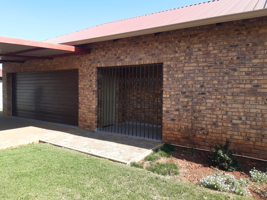 3 Bedroom Property for Sale in Bredell Gauteng
