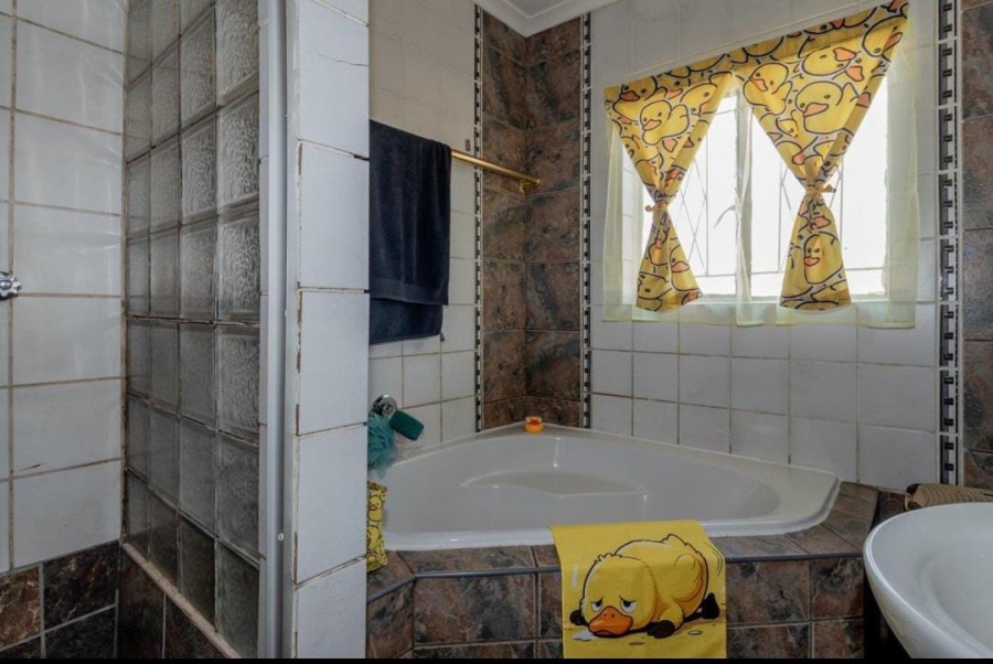 3 Bedroom Property for Sale in Edelweiss Gauteng