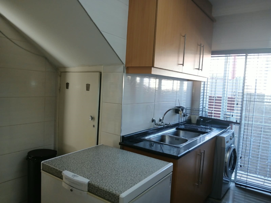 3 Bedroom Property for Sale in Mondeor Gauteng