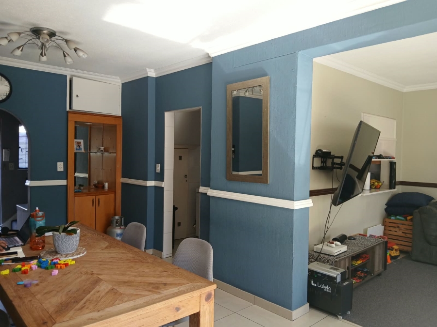 3 Bedroom Property for Sale in Mondeor Gauteng