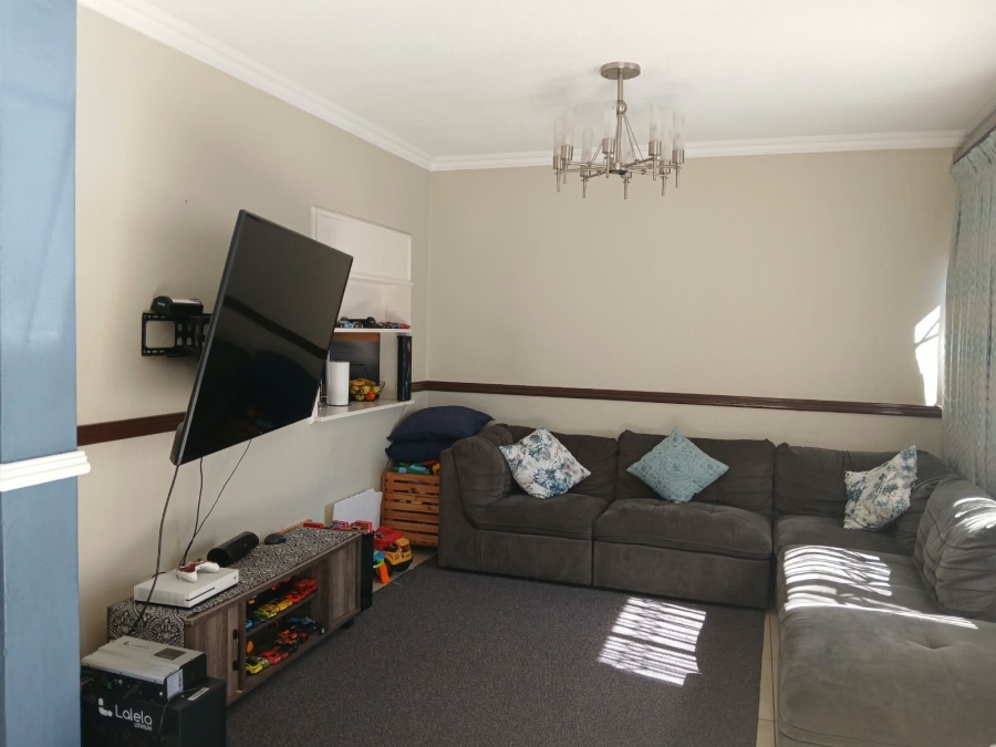 3 Bedroom Property for Sale in Mondeor Gauteng