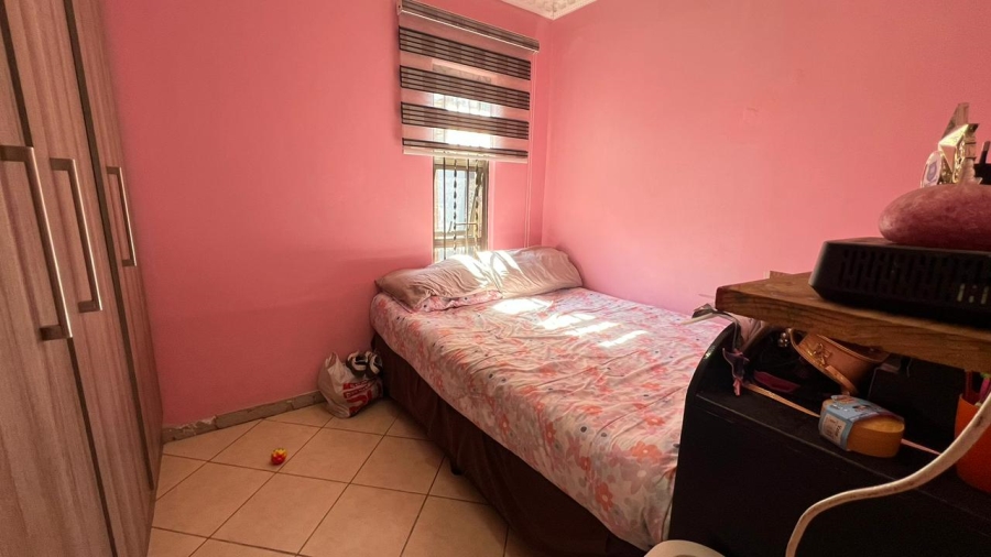 6 Bedroom Property for Sale in Crystal Park Gauteng