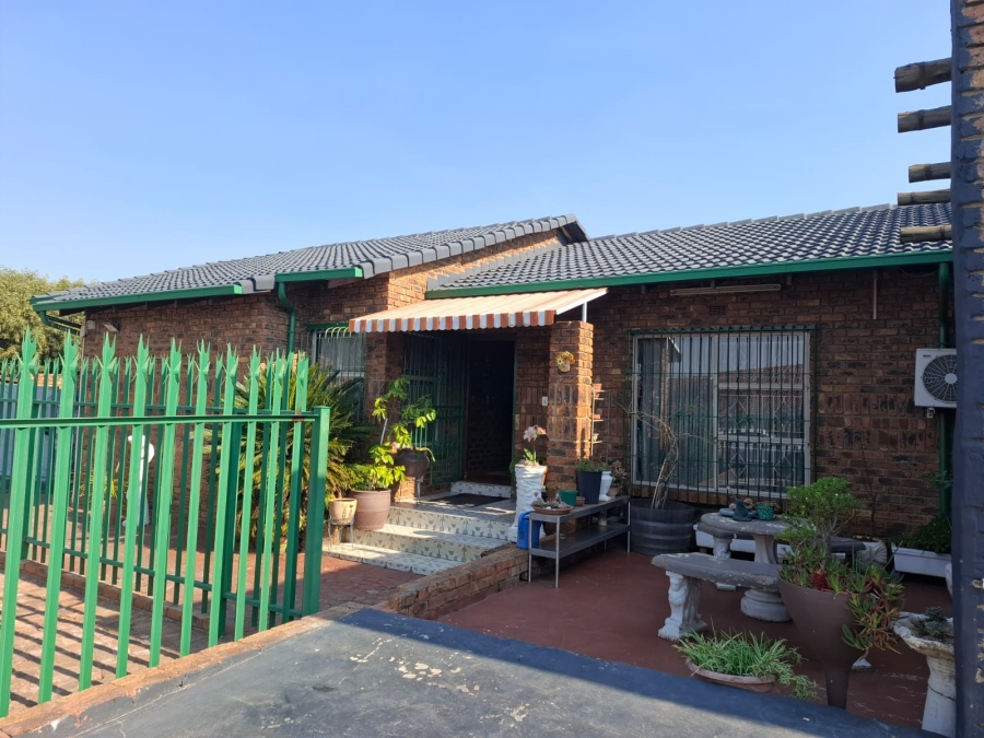 3 Bedroom Property for Sale in Dalpark Gauteng