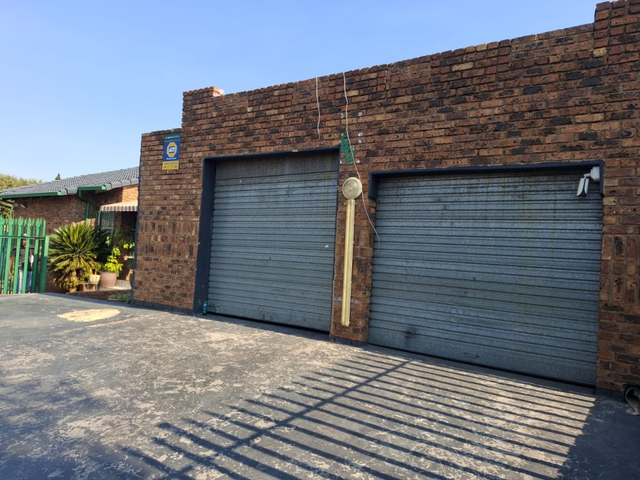 3 Bedroom Property for Sale in Dalpark Gauteng