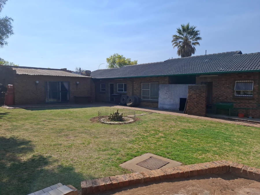 3 Bedroom Property for Sale in Dalpark Gauteng