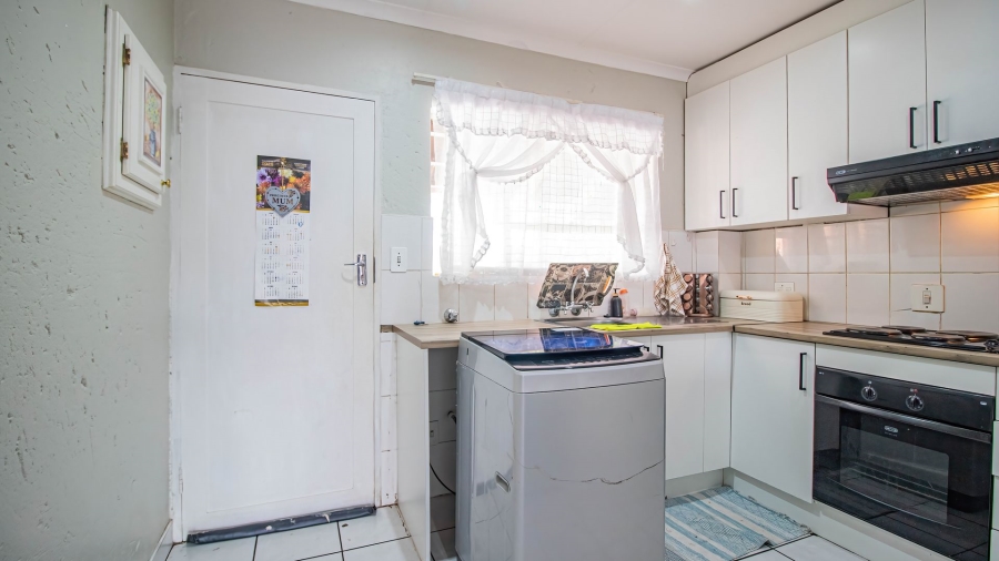 2 Bedroom Property for Sale in Ravenswood Gauteng