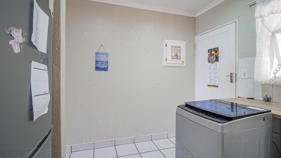 2 Bedroom Property for Sale in Ravenswood Gauteng