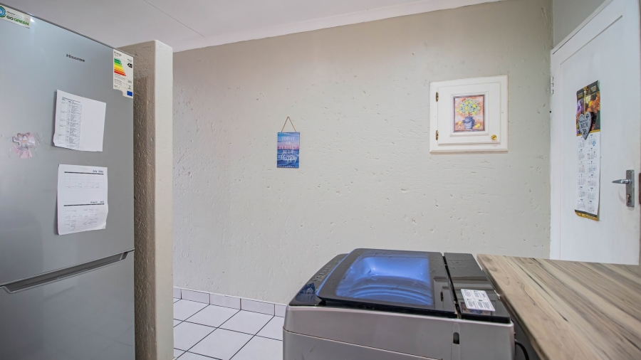 2 Bedroom Property for Sale in Ravenswood Gauteng