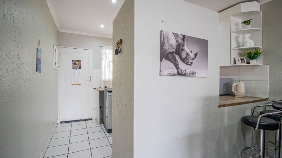 2 Bedroom Property for Sale in Ravenswood Gauteng