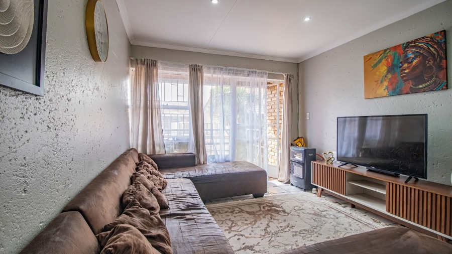 2 Bedroom Property for Sale in Ravenswood Gauteng