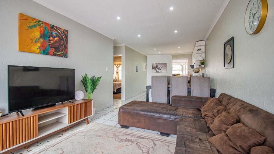 2 Bedroom Property for Sale in Ravenswood Gauteng