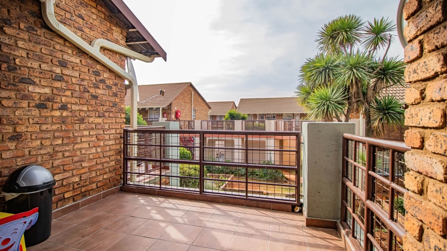 2 Bedroom Property for Sale in Ravenswood Gauteng