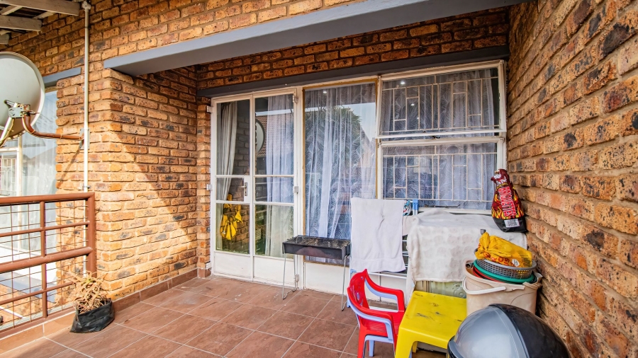 2 Bedroom Property for Sale in Ravenswood Gauteng