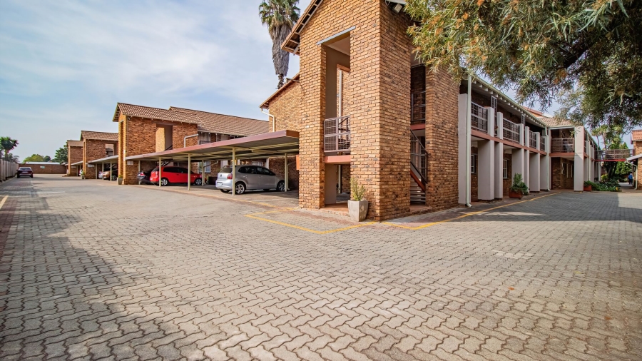 2 Bedroom Property for Sale in Ravenswood Gauteng