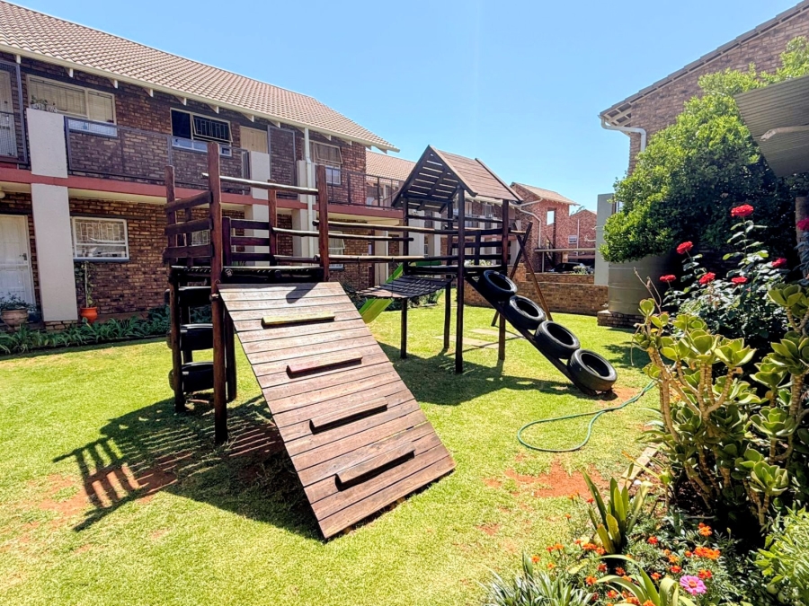 2 Bedroom Property for Sale in Ravenswood Gauteng
