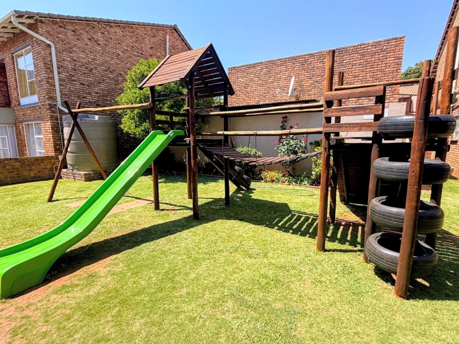 2 Bedroom Property for Sale in Ravenswood Gauteng