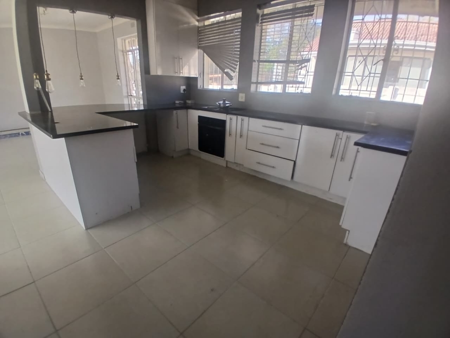 To Let 4 Bedroom Property for Rent in Illiondale Gauteng