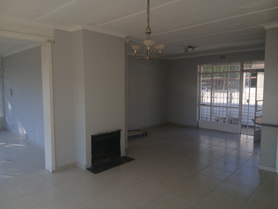 To Let 4 Bedroom Property for Rent in Illiondale Gauteng
