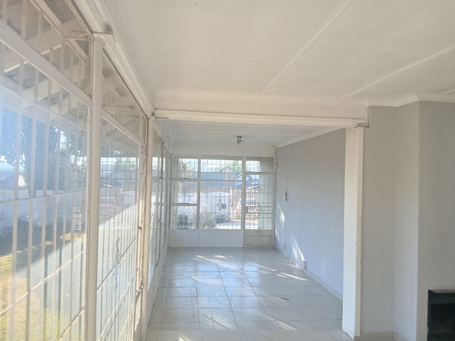 To Let 4 Bedroom Property for Rent in Illiondale Gauteng